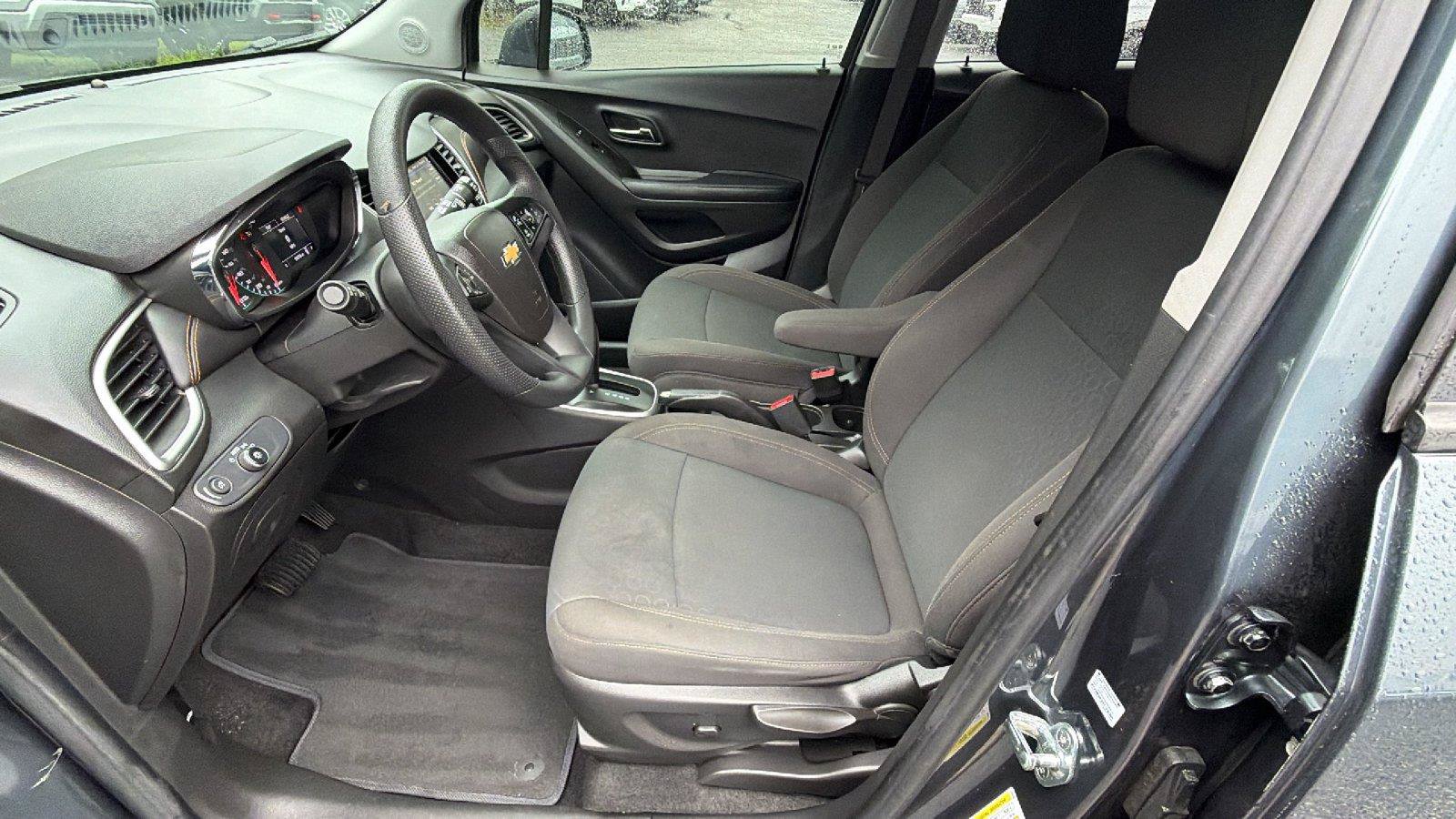 Used 2021 Chevrolet Trax LS w/ Tint and Cruise Package FWD image 16