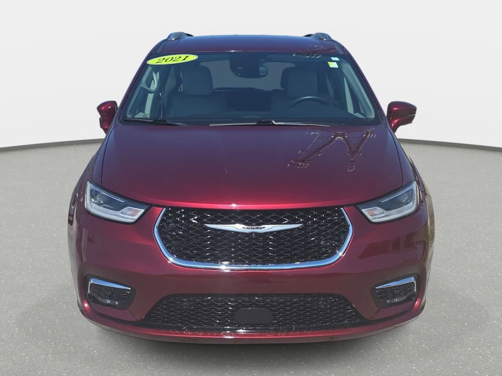 Used 2021 Chrysler Pacifica Touring-L w/ Premium & Safety Sphere Group image 2