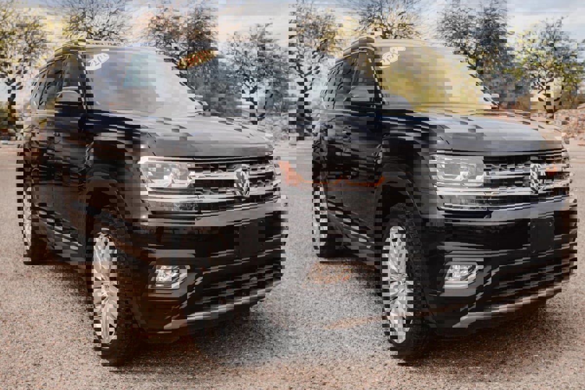 Used 2018 Volkswagen Atlas SEL Premium image 1