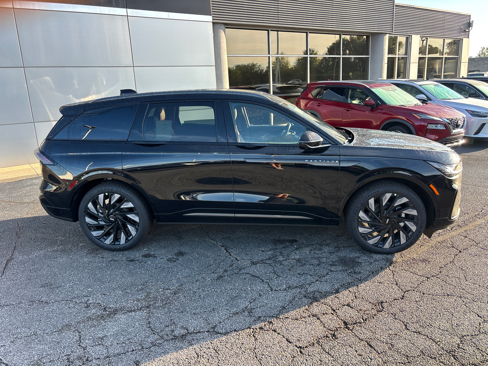 New 2026 Lincoln Nautilus Reserve w/ Jet Appearance Package AWD/4WD image 8