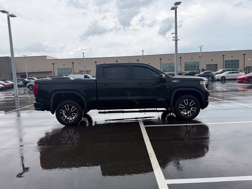 Used 2021 GMC Sierra 1500 AT4 w/ AT4 Value Package AWD/4WD image 2
