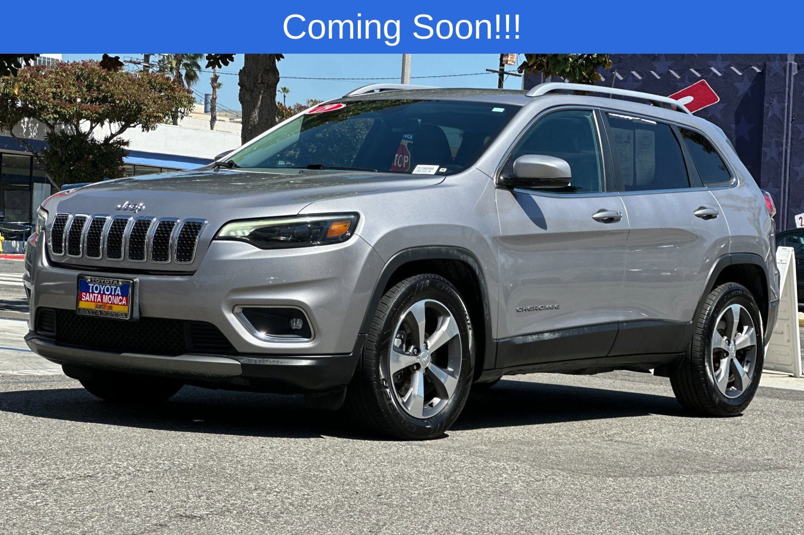 Used 2019 Jeep Cherokee Limited FWD image 8