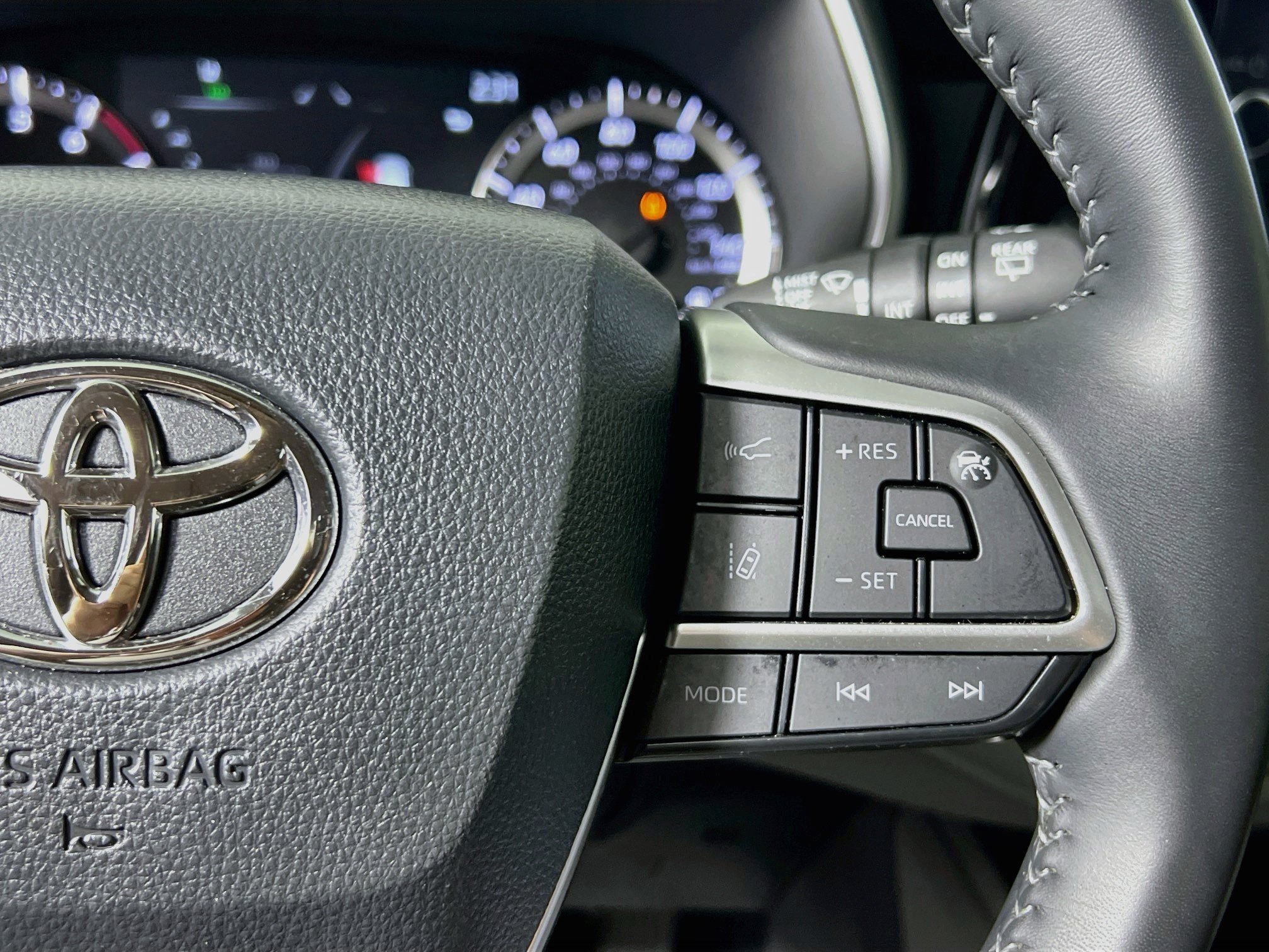 Used 2026 Toyota Highlander XLE AWD/4WD image 19