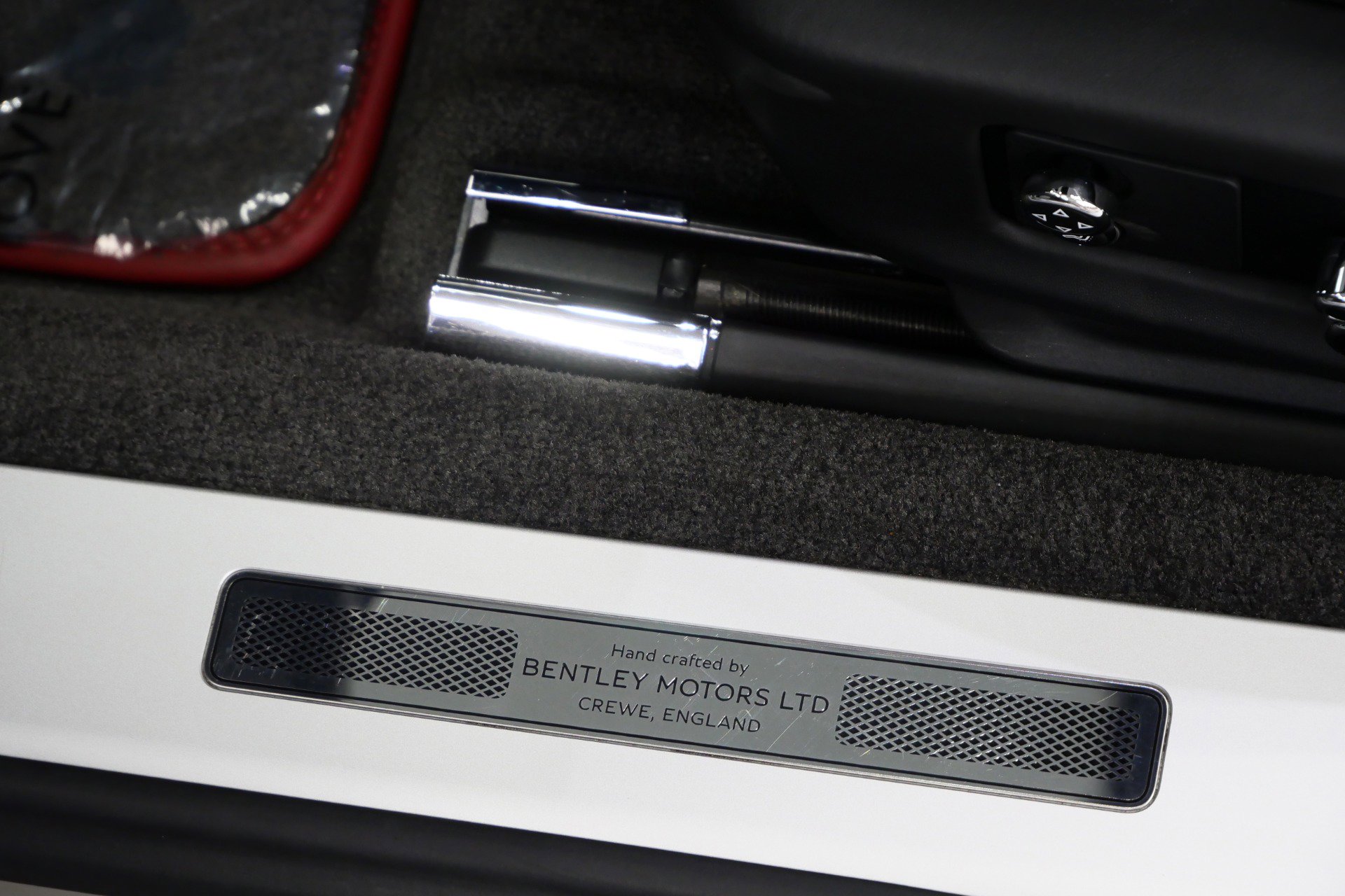 Used 2020 Bentley Continental GT V8 image 32