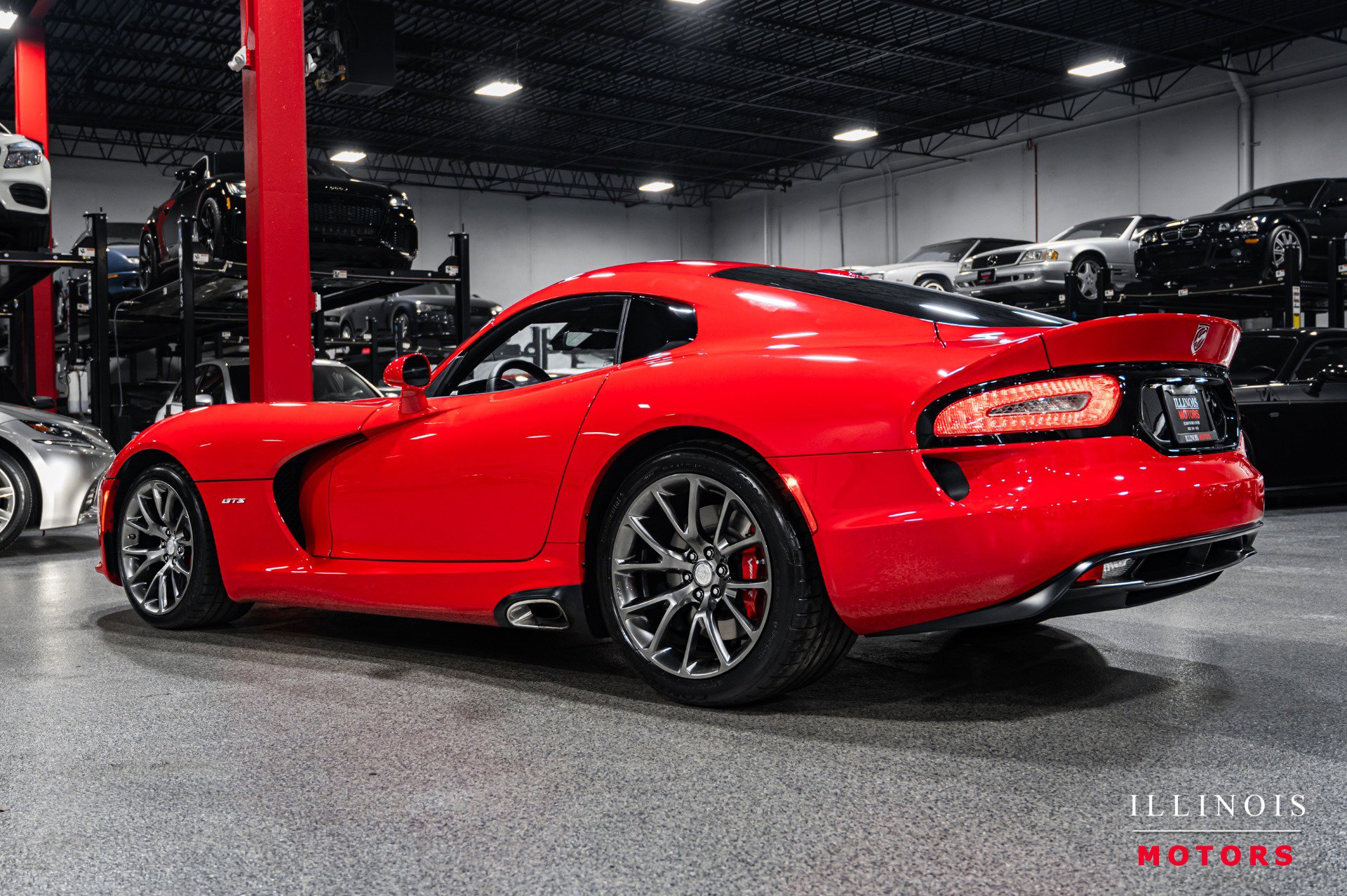 Used 2013 SRT Viper GTS w/ GTS Laguna Interior Pkg image 3
