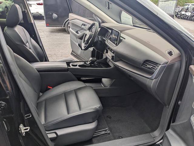 Used 2023 Nissan Rogue SV w/ SV Premium B Package AWD/4WD image 18