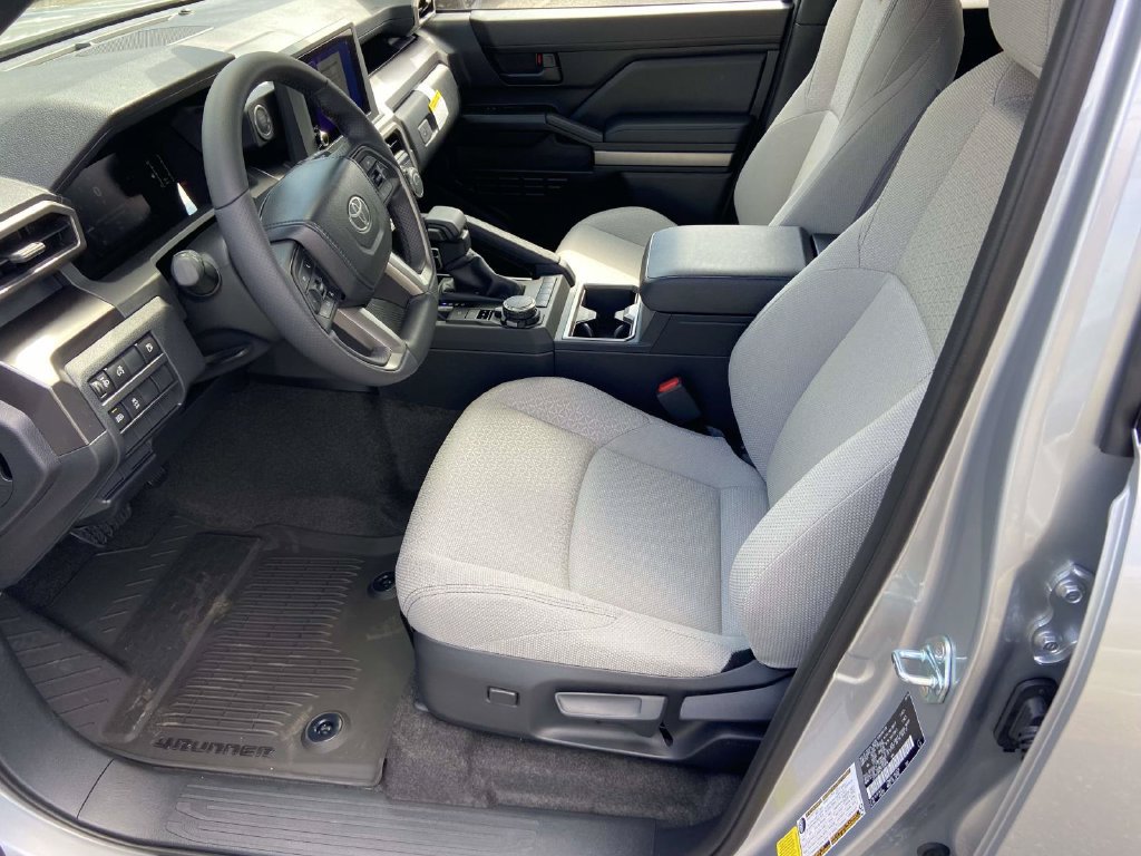 New 2026 Toyota 4Runner SR5 AWD/4WD image 11