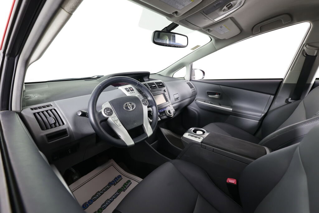 Used 2014 Toyota Prius V Three image 10