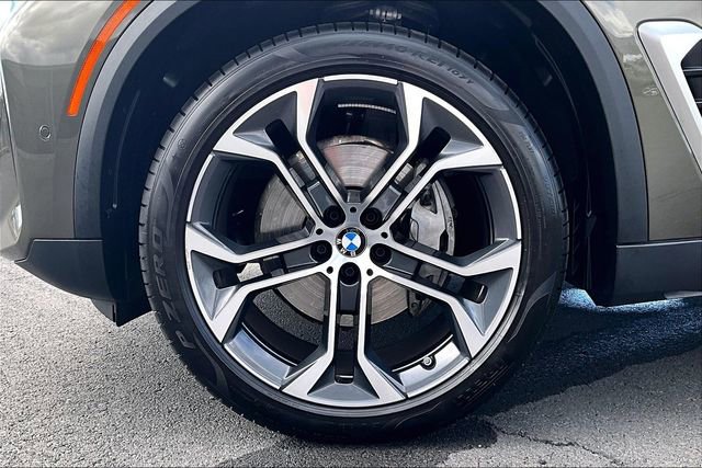 Used 2025 BMW X5 xDrive40i w/ Parking Assistance Package image 8
