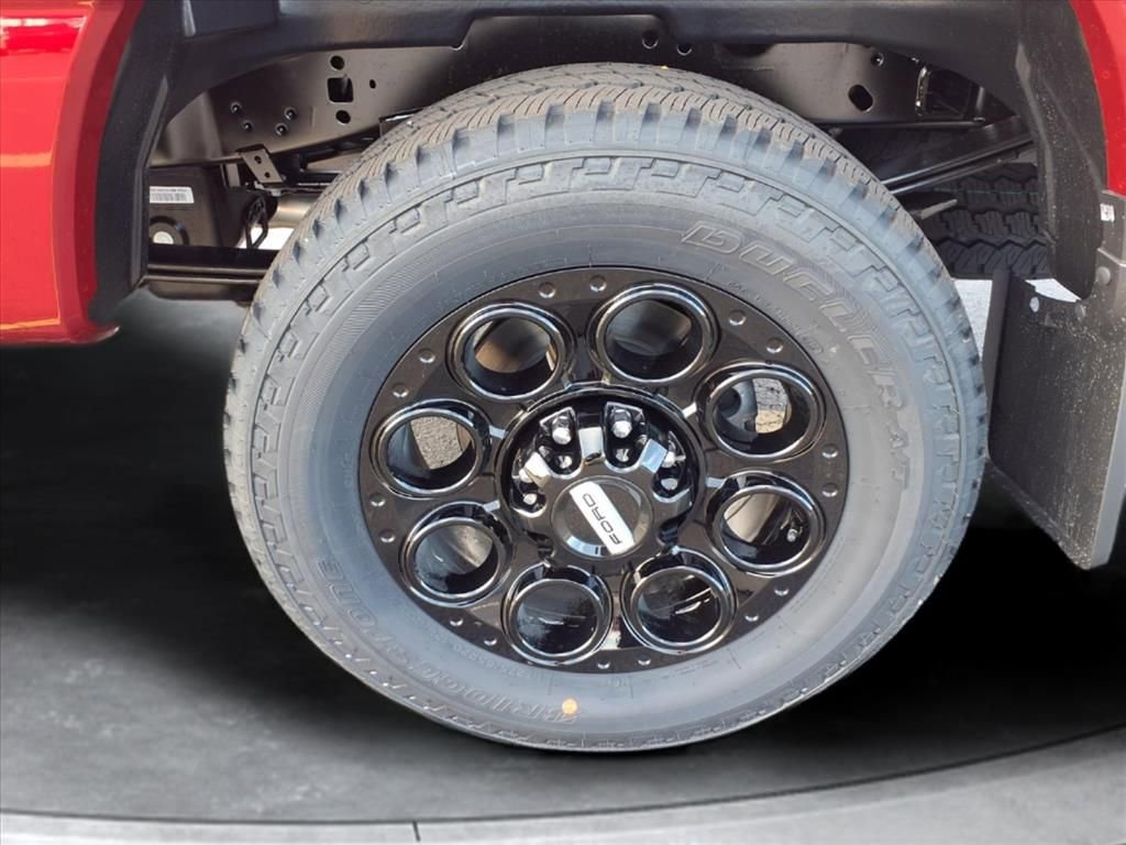 New 2026 Ford F250 Lariat w/ Black Appearance Package image 18