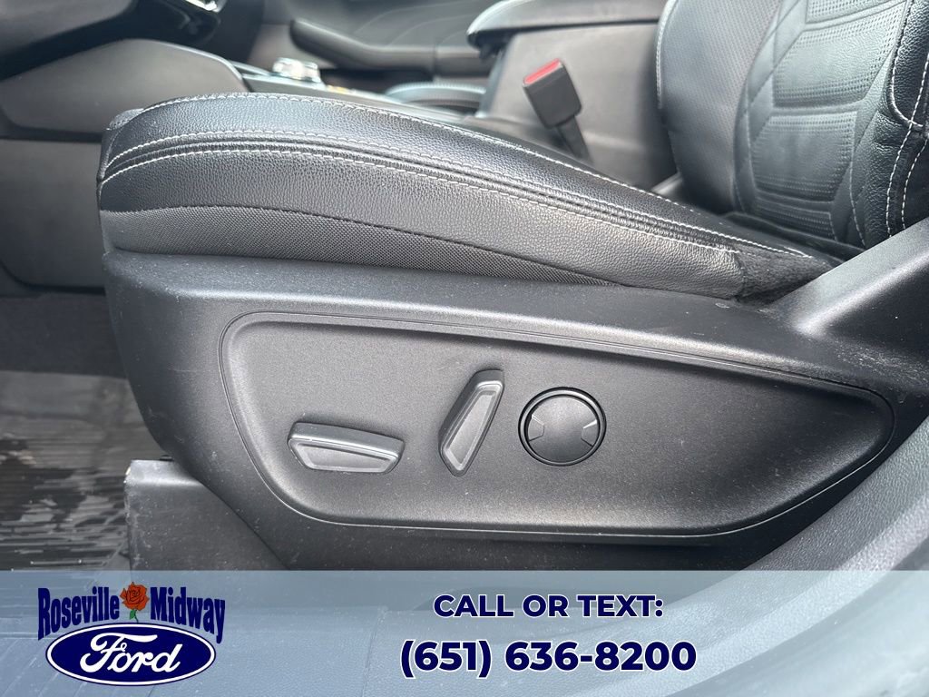 Used 2023 Ford Escape Platinum w/ Premium Technology Package image 28