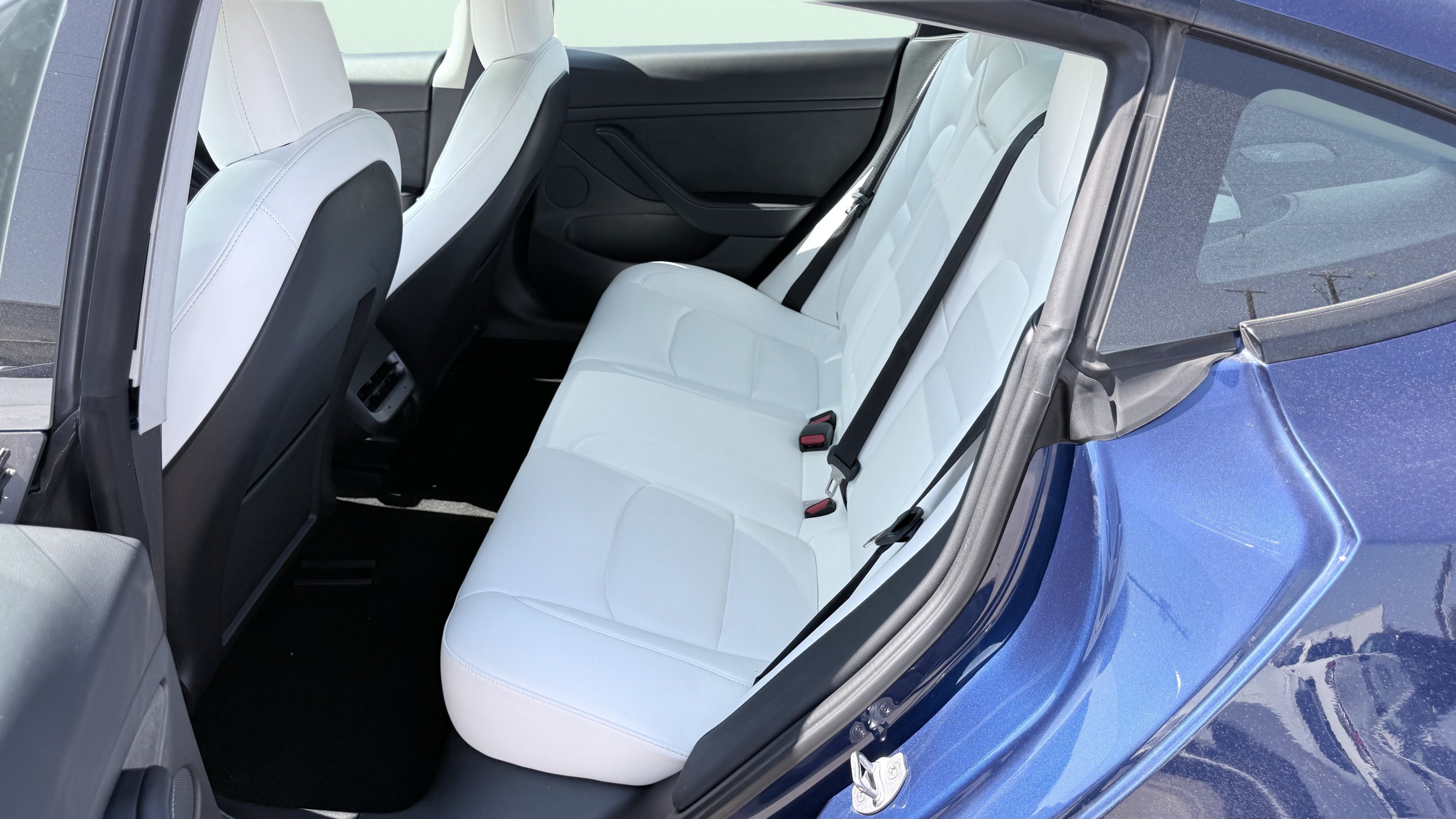 Used 2022 Tesla Model 3 Standard Range RWD image 24