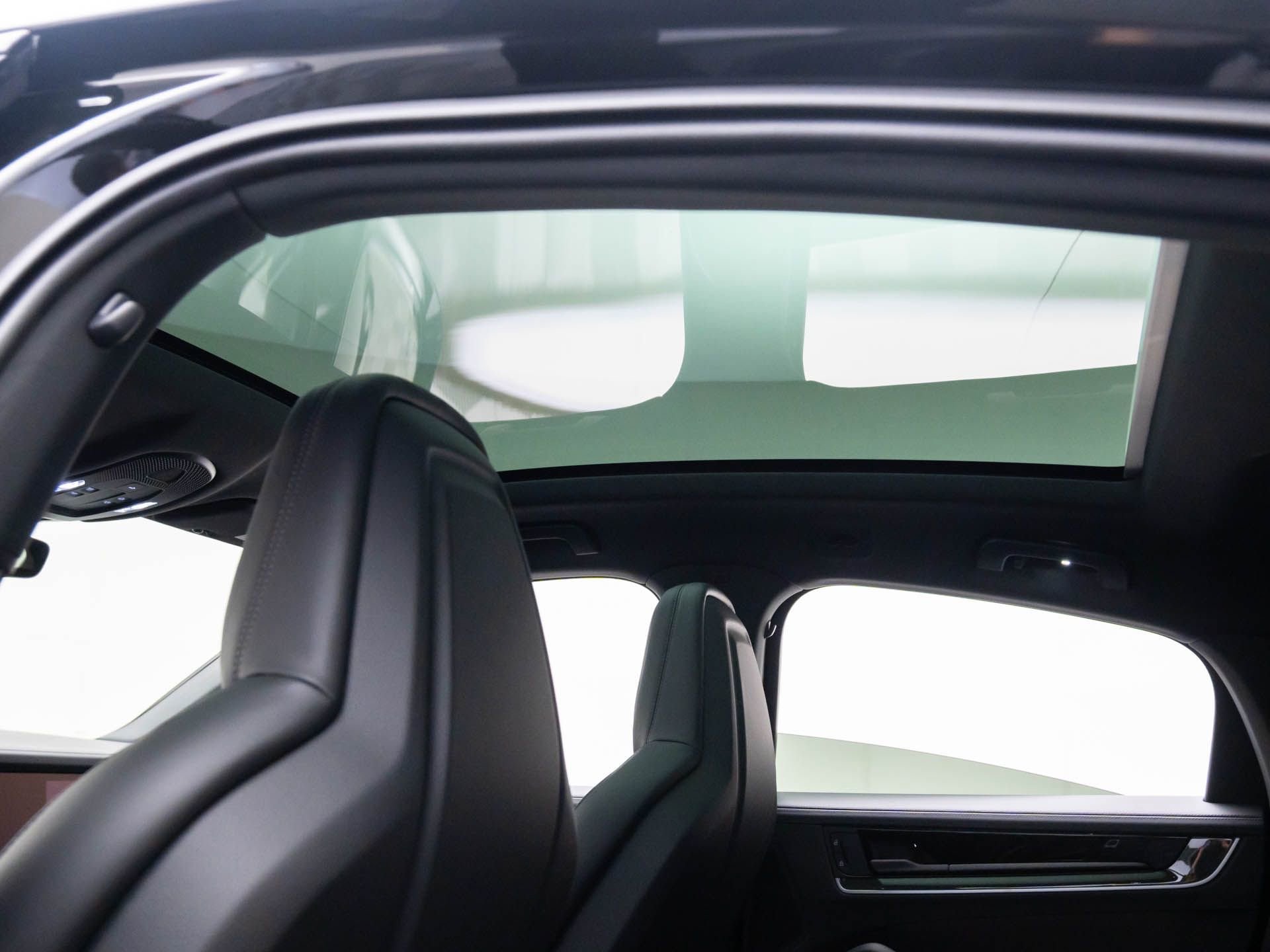 New 2025 Porsche Cayenne E-Hybrid Coupe image 16