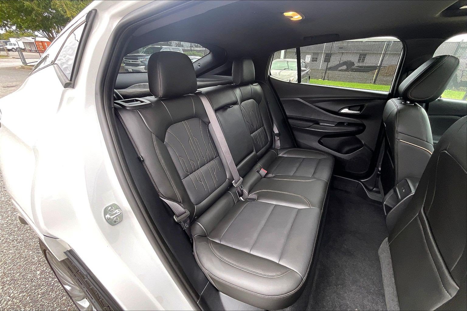 Used 2025 Buick Envista Avenir FWD image 32