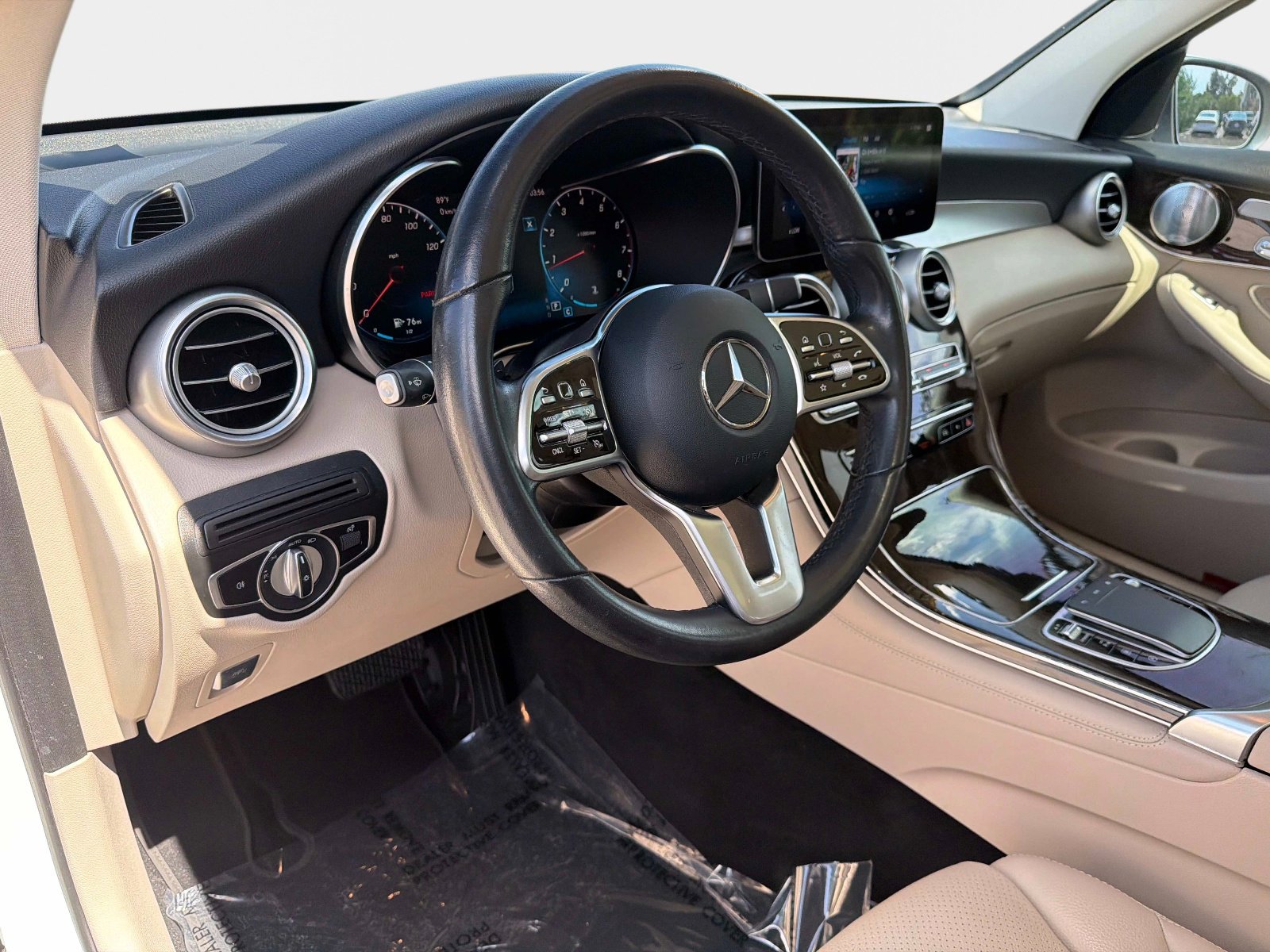 Used 2021 Mercedes-Benz GLC 300 image 22