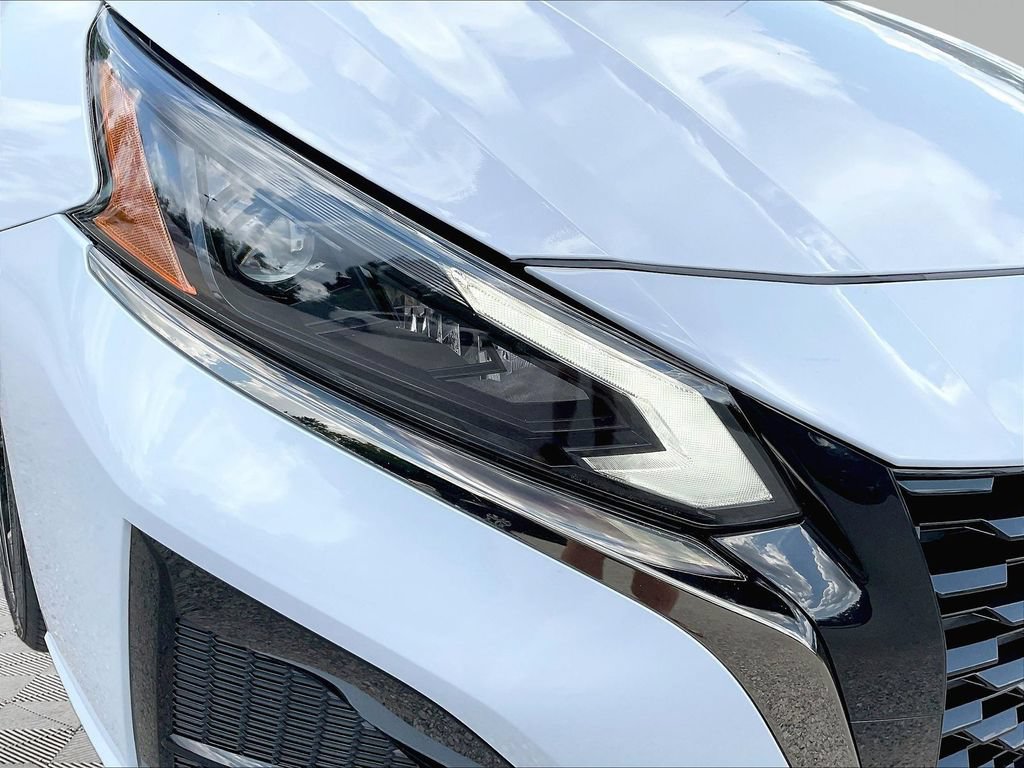 Certified 2024 Nissan Altima 2.5 SR w/ SR Premium Package FWD image 34