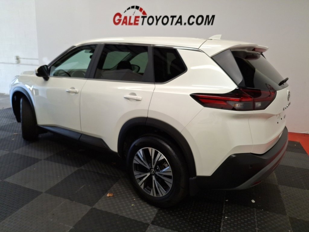 Used 2023 Nissan Rogue SV image 8