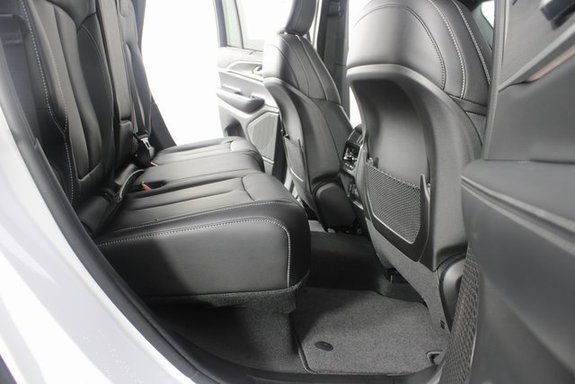 New 2025 Jeep Grand Cherokee Limited w/ Luxury Tech Group II image 24