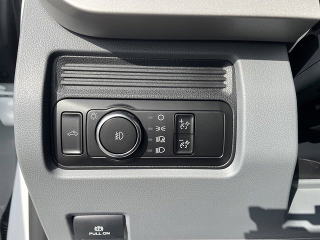 New 2026 Ford F250 XL w/ XL Chrome Package image 15