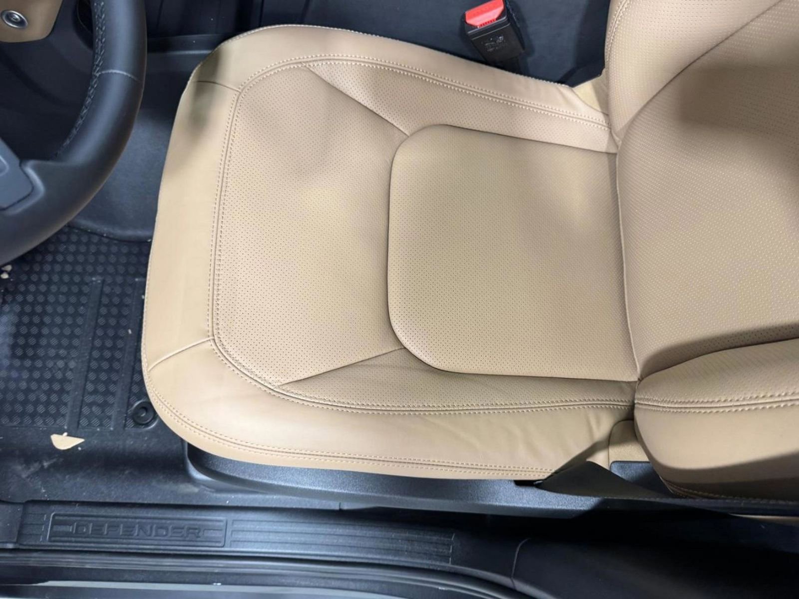 New 2026 Land Rover Defender 110 S image 25