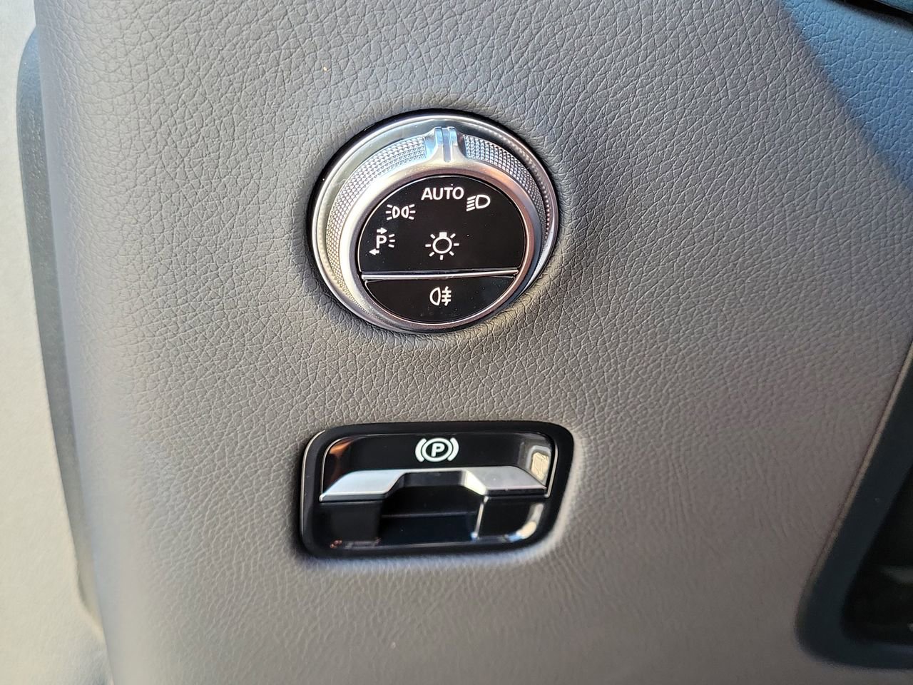 Certified 2026 Mercedes-Benz GLC 300 image 27