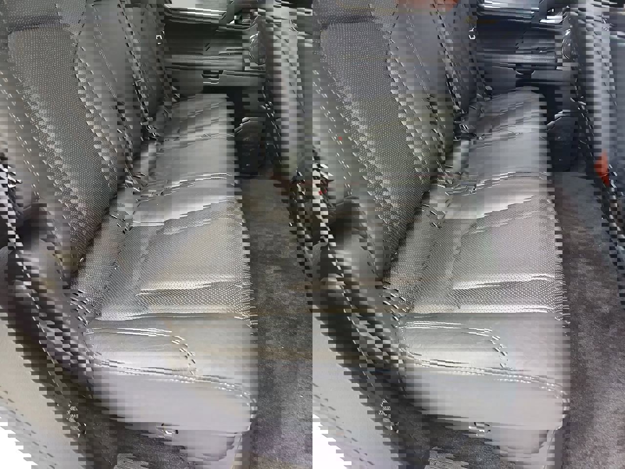 Used 2016 Lexus LX 570 4WD w/ Luxury Package image 19