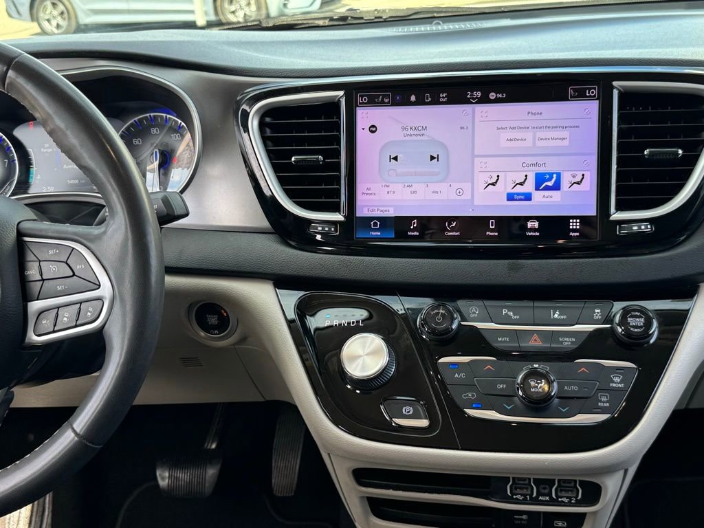 Used 2022 Chrysler Pacifica Touring-L FWD image 18
