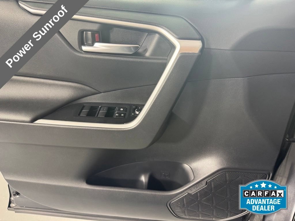 Used 2019 Toyota RAV4 XLE w/ Convenience Package AWD/4WD image 17