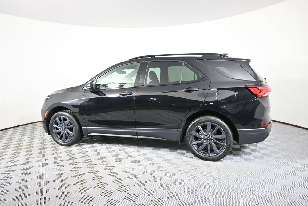Used 2024 Chevrolet Equinox RS w/ RS Leather Package AWD/4WD image 3