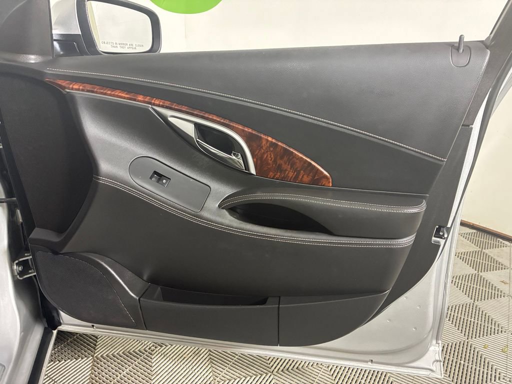 Used 2013 Buick LaCrosse Leather image 28