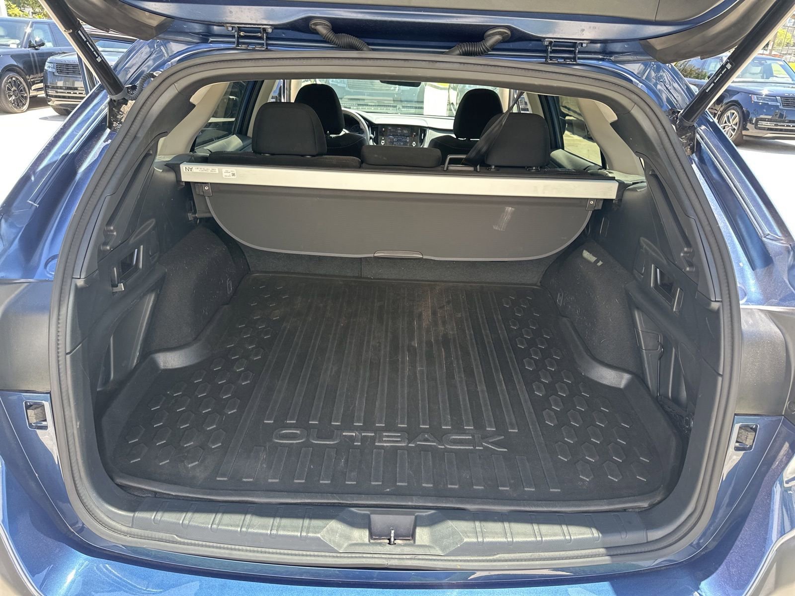 Used 2022 Subaru Outback Premium AWD/4WD image 11