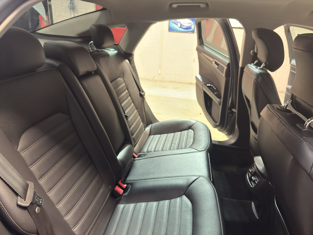 Used 2014 Ford Fusion SE w/ Equipment Group 202A FWD image 25