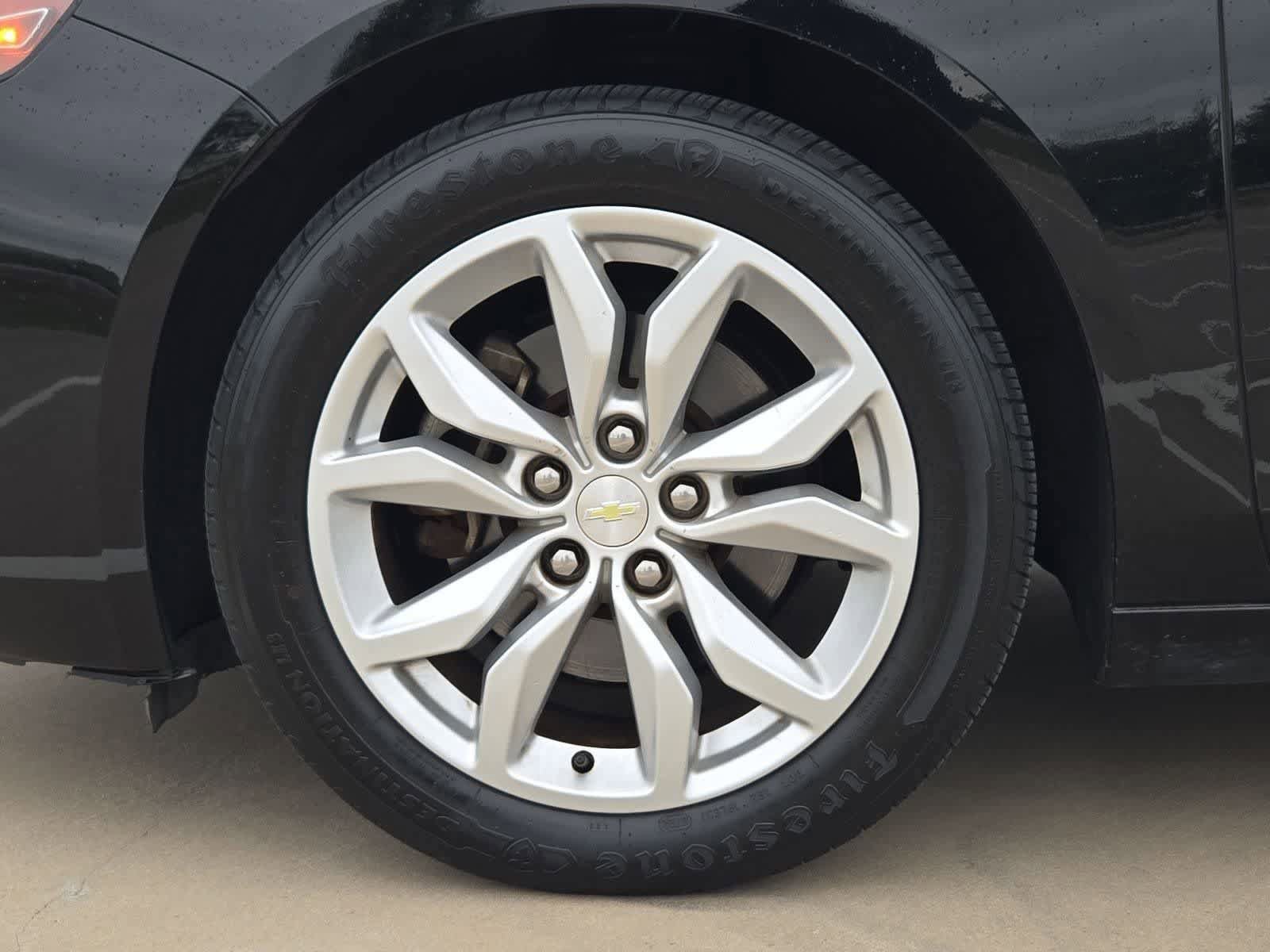 Used 2017 Chevrolet Impala LT FWD image 12