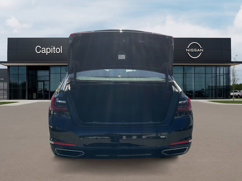 Used 2022 BMW 750i xDrive w/ Executive Package image 10