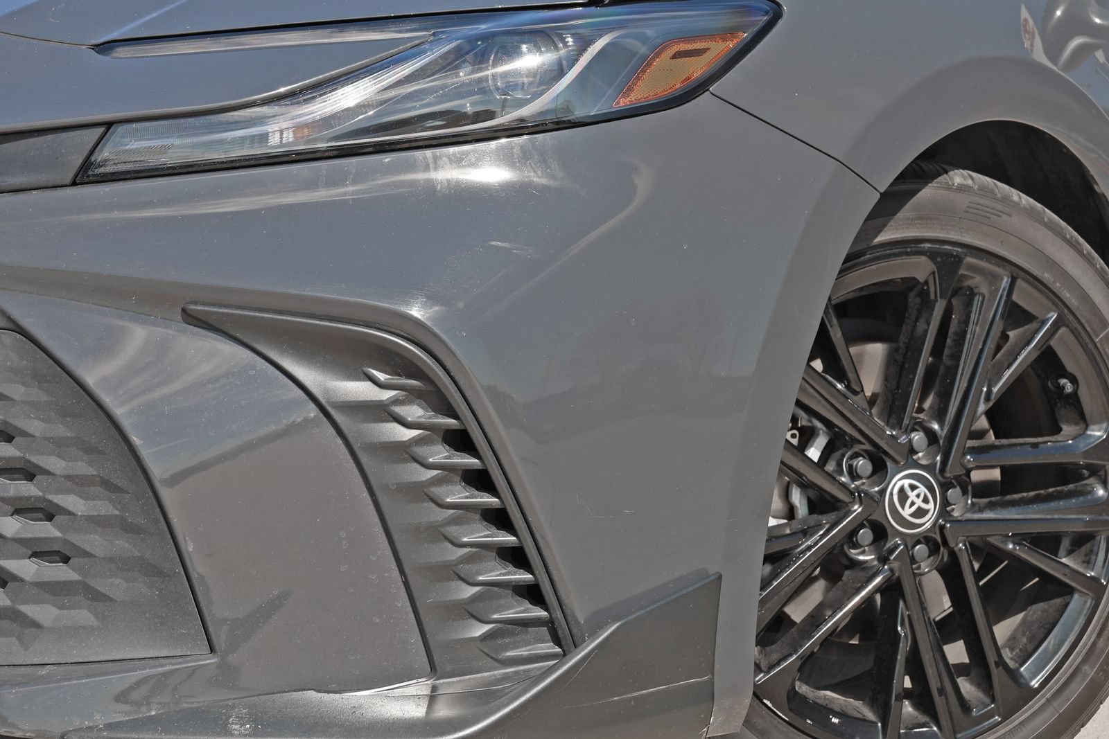 Used 2025 Toyota Camry Hybrid FWD image 11