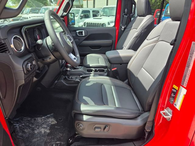 New 2026 Jeep Wrangler Unlimited Sahara AWD/4WD image 5