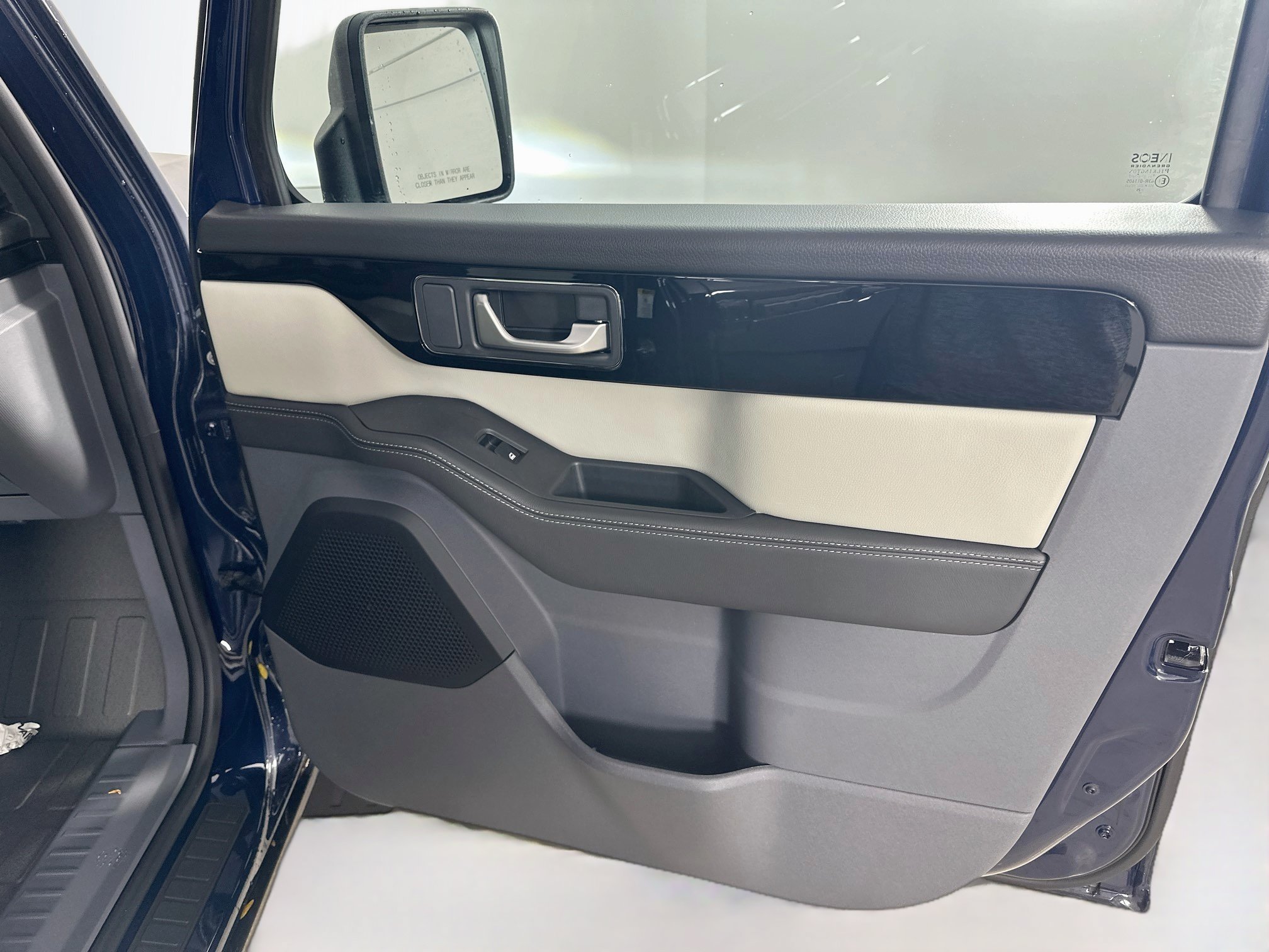 New 2025 INEOS Grenadier Station Wagon AWD/4WD image 48