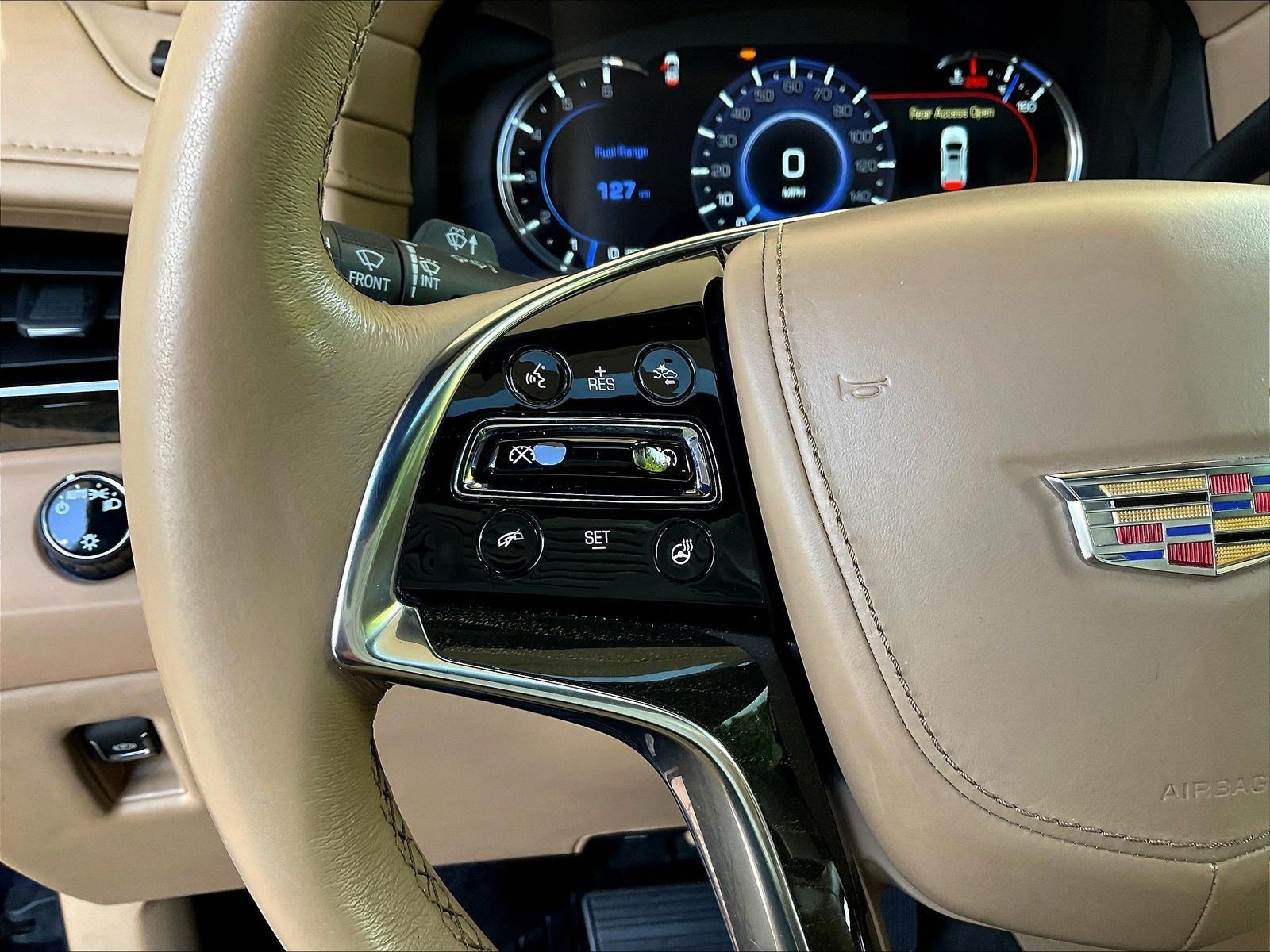 Used 2020 Cadillac Escalade Platinum AWD/4WD image 11