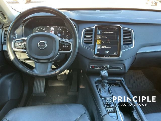 Certified 2021 Volvo XC90 T5 Momentum w/ Protection Package Premier image 17