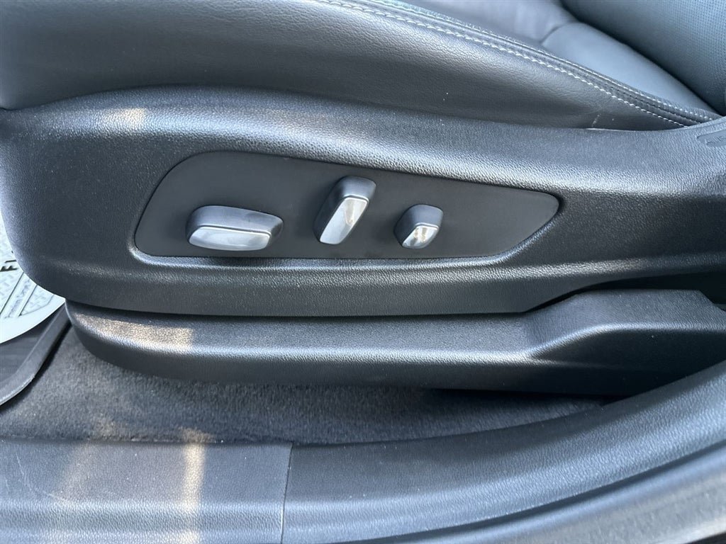Used 2024 Cadillac XT6 Sport w/ LPO, Floor Liner Package image 12