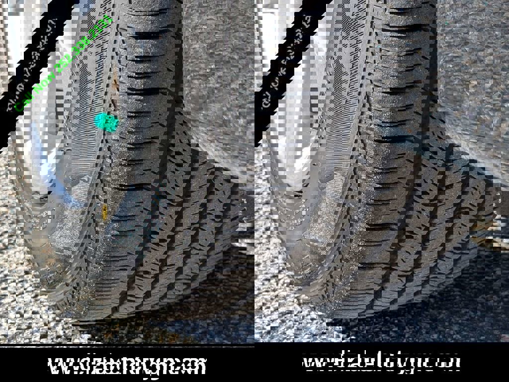 Used 2022 Toyota Avalon XLE image 12