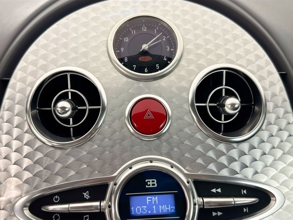 Used 2011 Bugatti Veyron AWD/4WD image 24