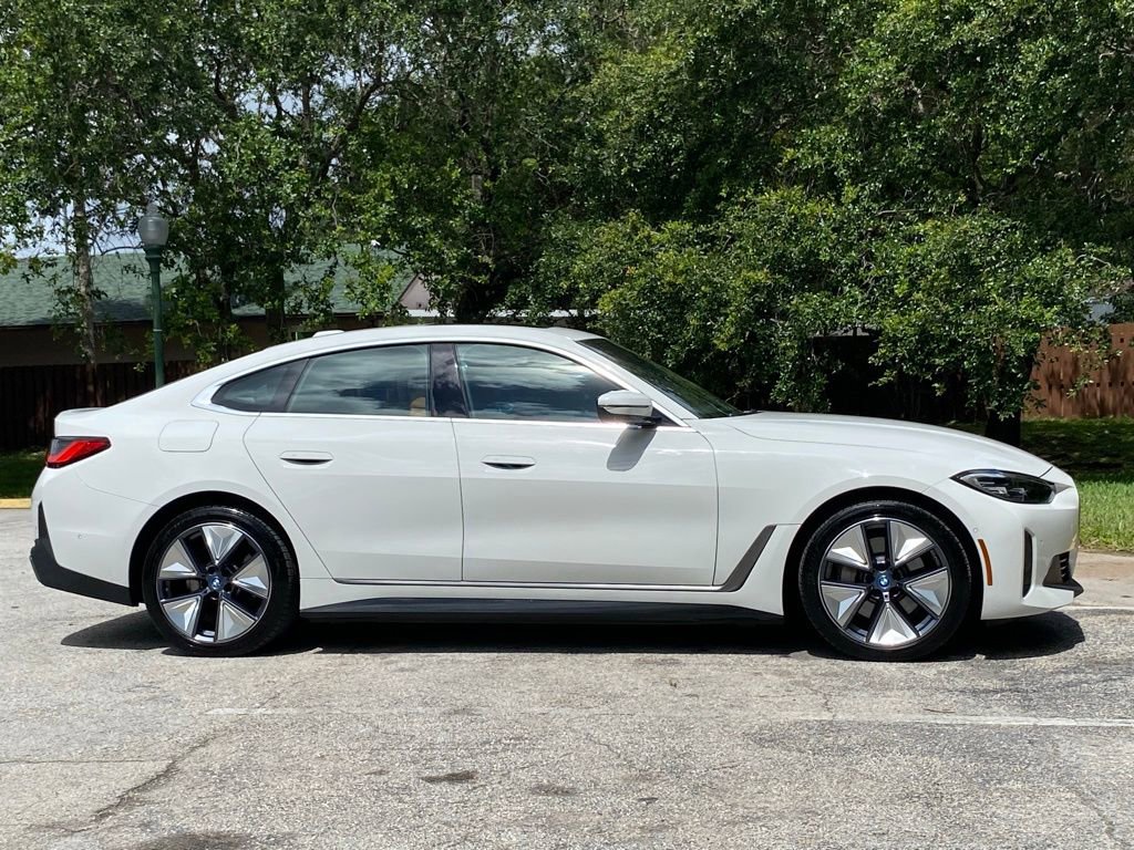 Used 2023 BMW i4 eDrive40 RWD image 8