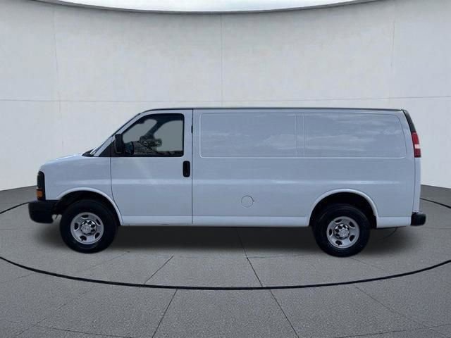 Used 2014 Chevrolet Express 2500 RWD image 9