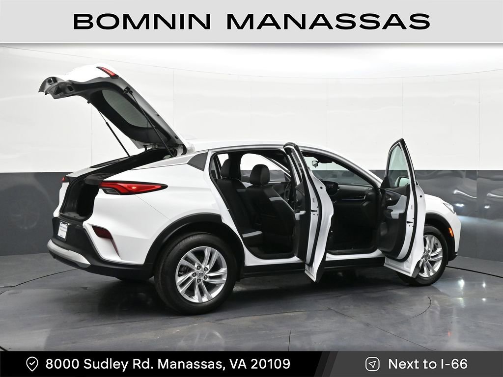 Used 2024 Buick Envista Preferred w/ Advanced Safety Package image 36