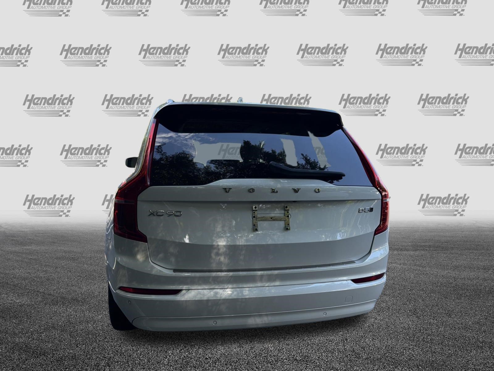 Certified 2023 Volvo XC90 B5 Core w/ Protection Package Premier AWD/4WD image 9