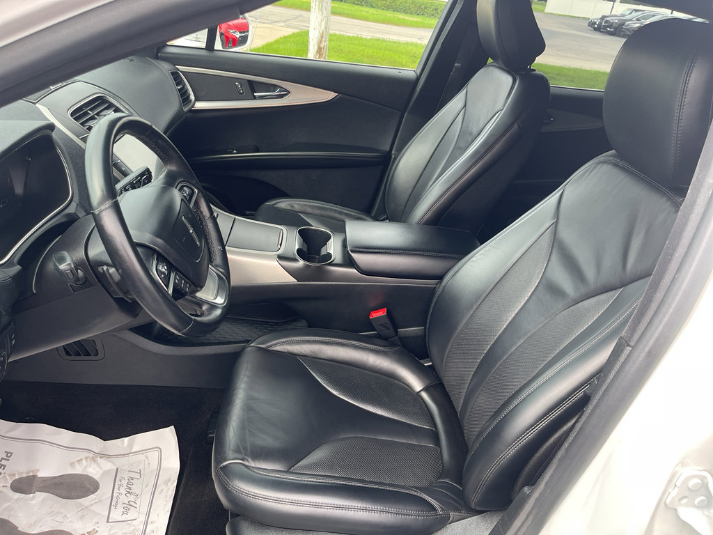 Used 2020 Lincoln Nautilus Premier w/ Equipment Group 101A image 15