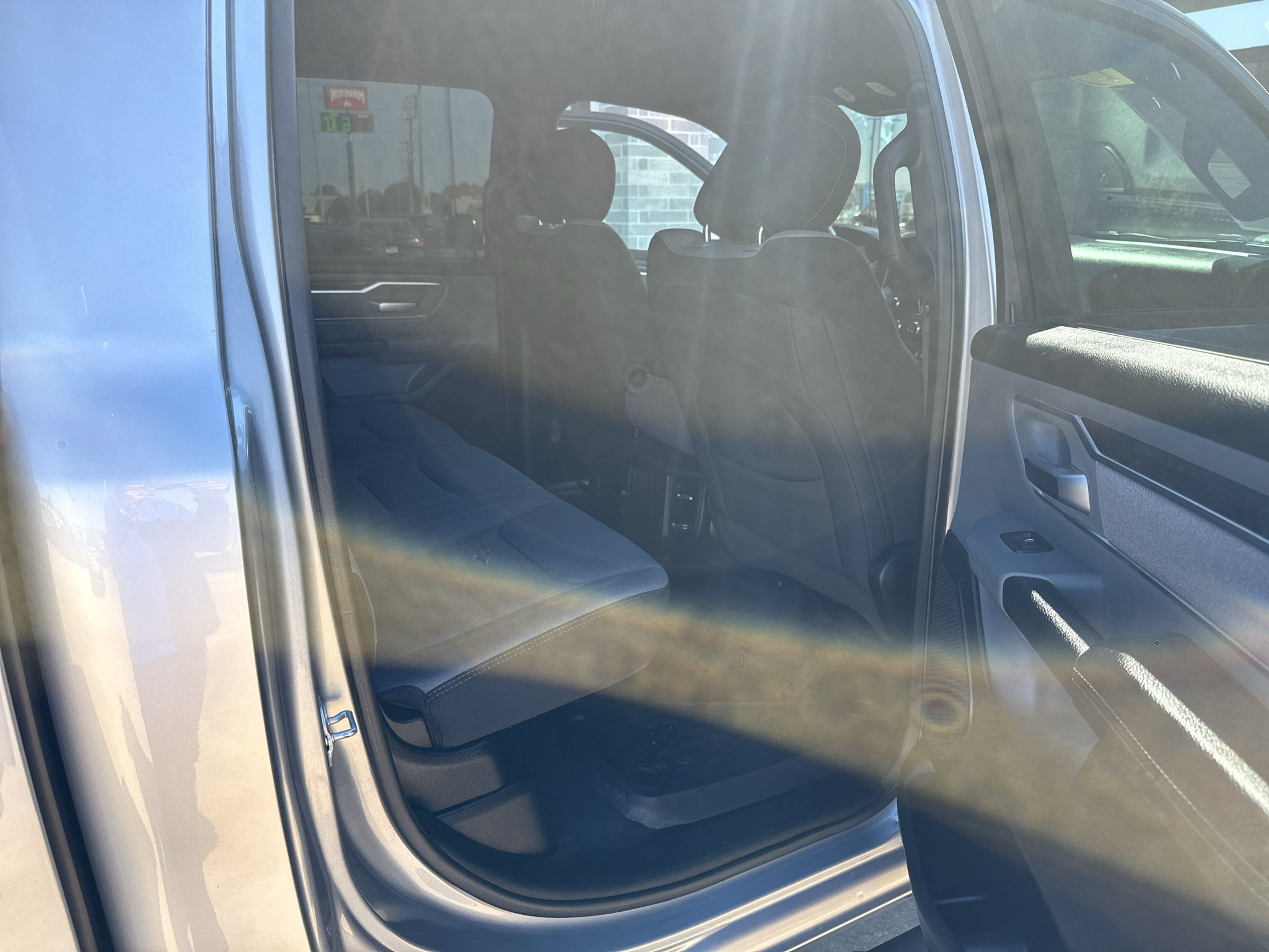 Used 2021 RAM 1500 Big Horn AWD/4WD image 18
