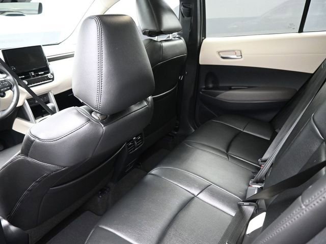Used 2024 Toyota Corolla Cross XLE w/ Convenience Package image 25