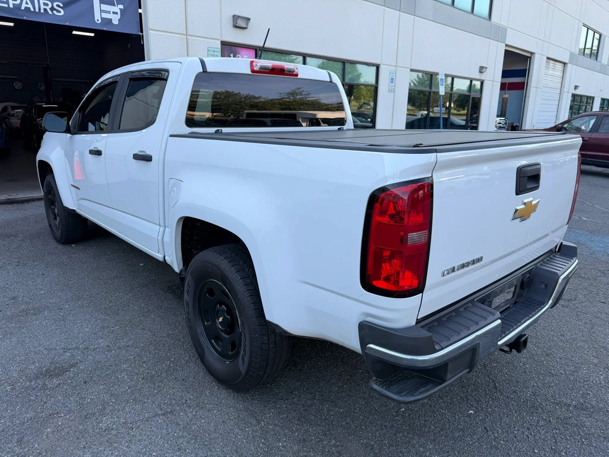 Used 2019 Chevrolet Colorado W/T RWD image 19